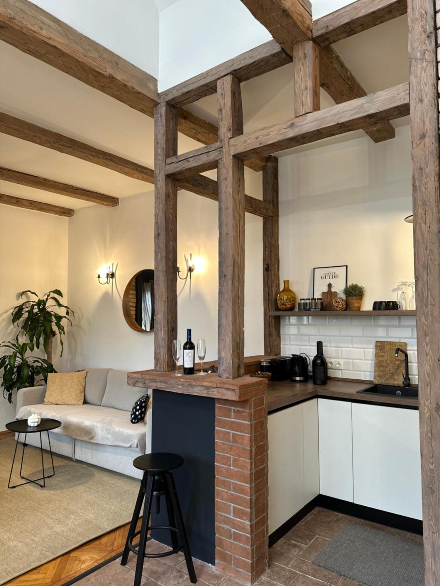 Marvellous Cozy In Old Center Town Villa