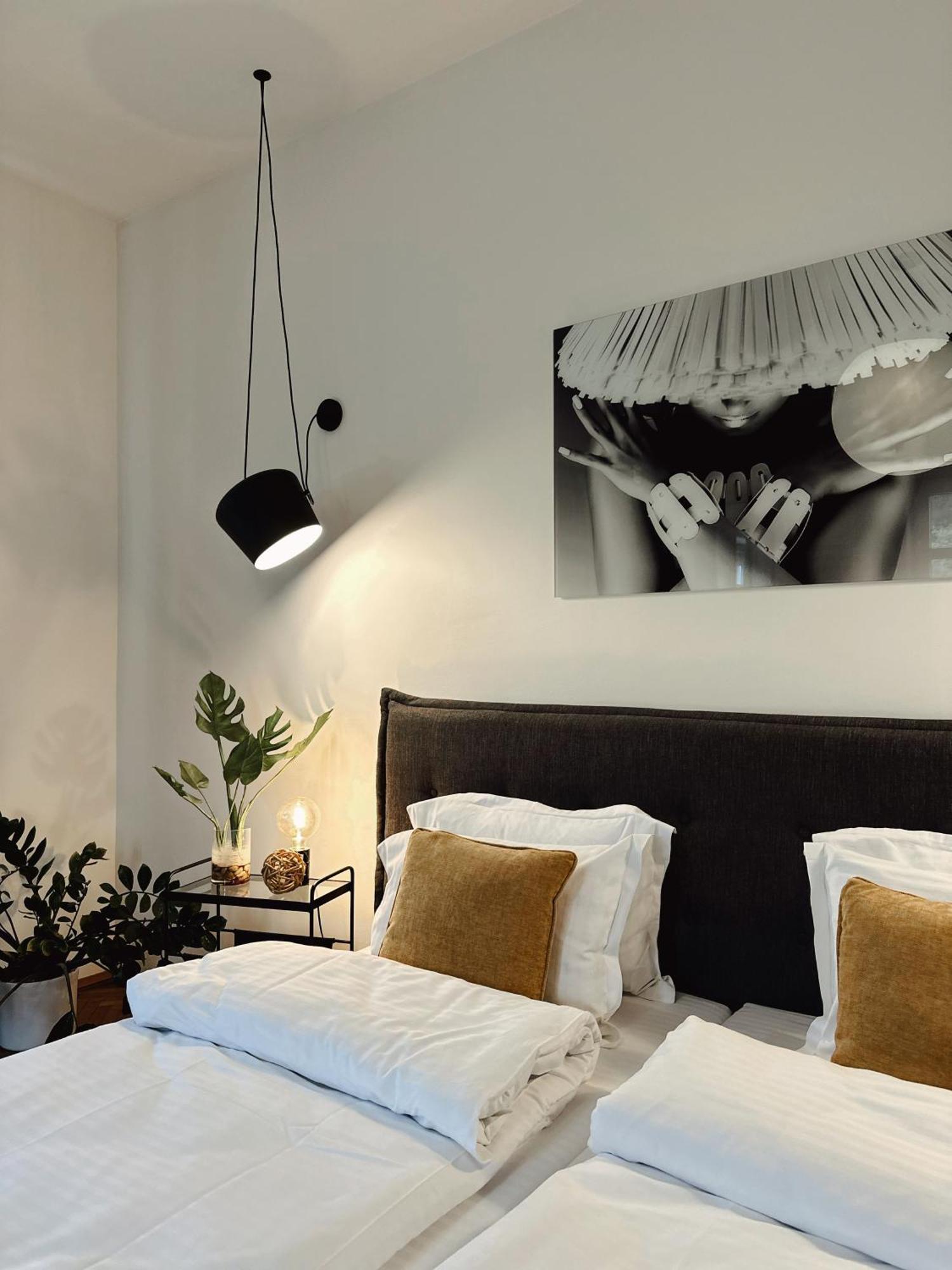 Marvellous Cozy In Old Center Town Villa *